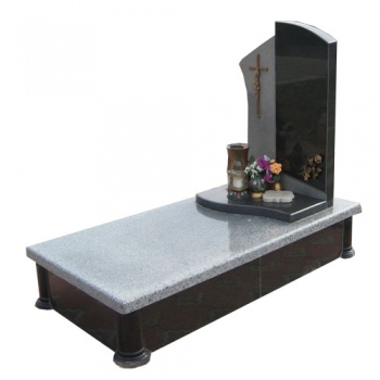 Христианский памятник 10